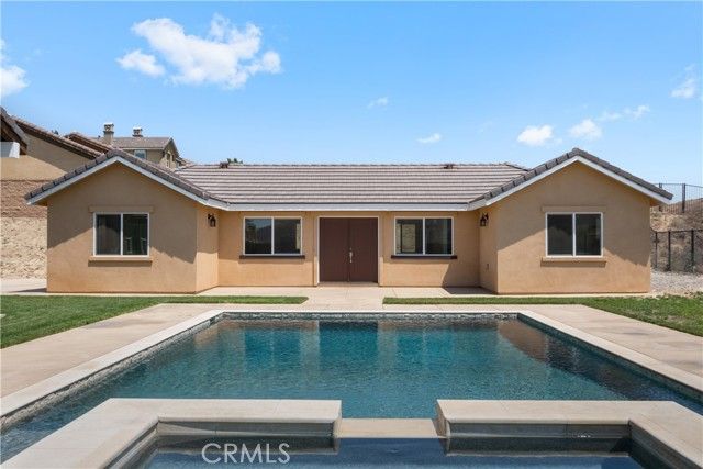 3086 Crystal Ridge Lane, Colton, CA 92324