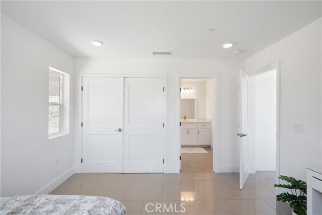 3086 Crystal Ridge Lane, Colton, CA 92324