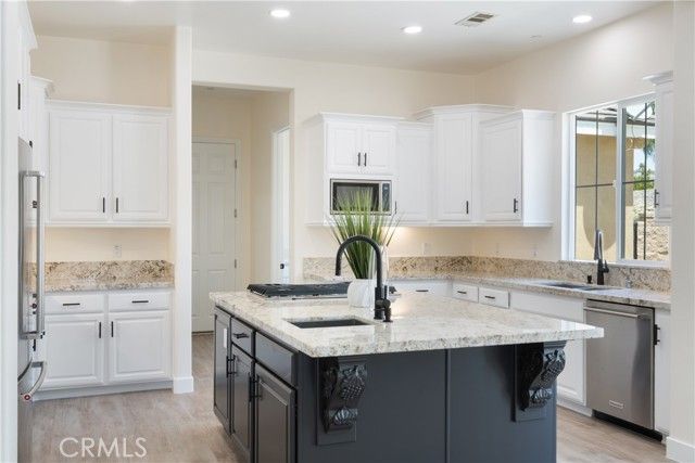 3086 Crystal Ridge Lane, Colton, CA 92324