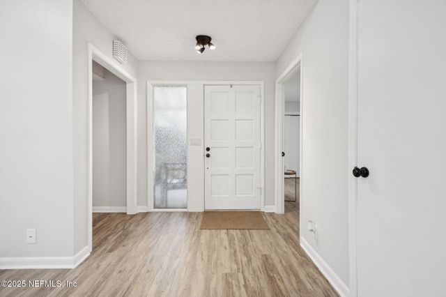 10430 Big Tree Circle E, Jacksonville, FL 32257