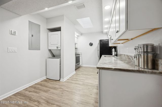 10430 Big Tree Circle E, Jacksonville, FL 32257