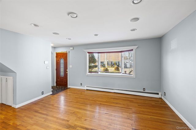 2181 Hortense Avenue, Seaford, NY 11783