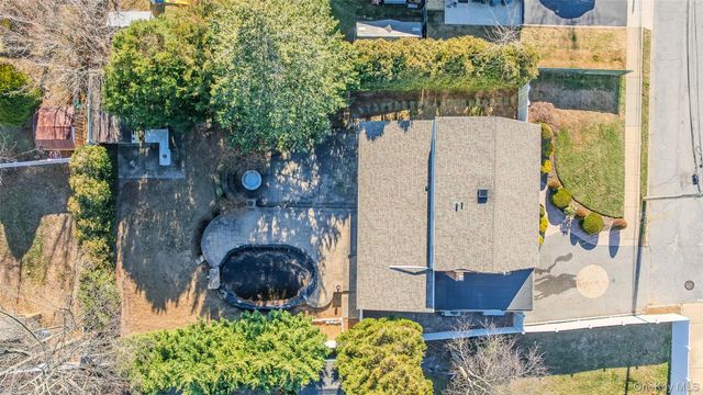 2181 Hortense Avenue, Seaford, NY 11783