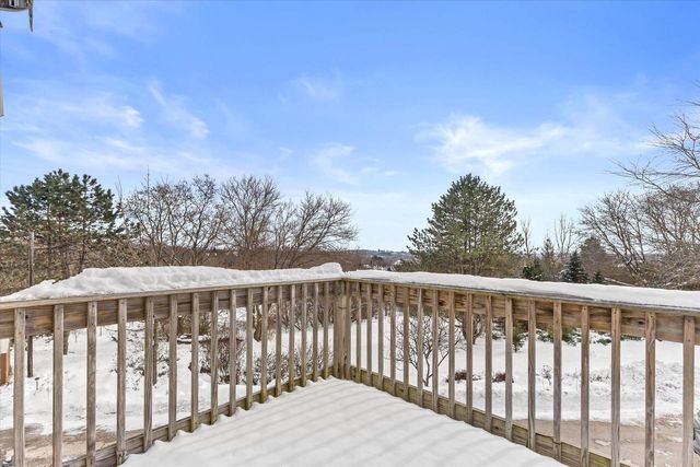 S30W29839 Sunset DRIVE, Waukesha, WI 53189