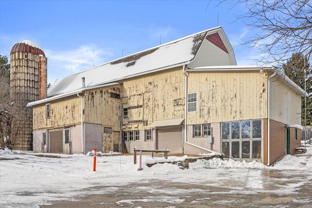 S30W29839 Sunset DRIVE, Waukesha, WI 53189