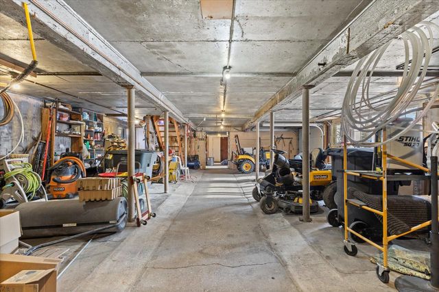 S30W29839 Sunset DRIVE, Waukesha, WI 53189