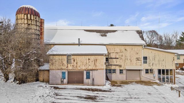 S30W29839 Sunset DRIVE, Waukesha, WI 53189