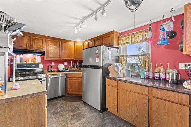 S30W29839 Sunset DRIVE, Waukesha, WI 53189