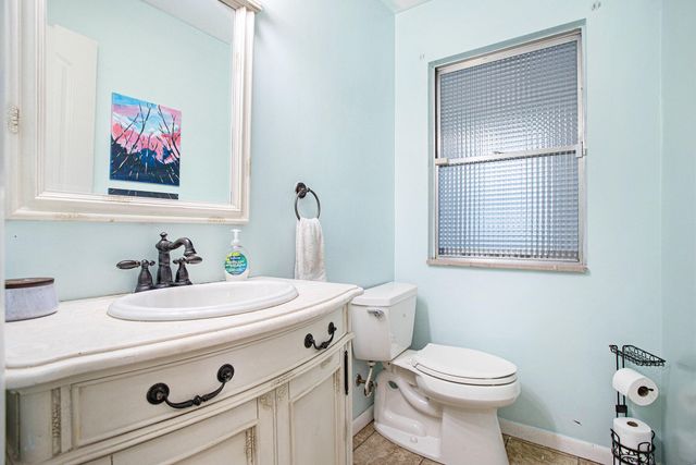 106 W Sunset Boulevard W, Battle Creek, MI 49017