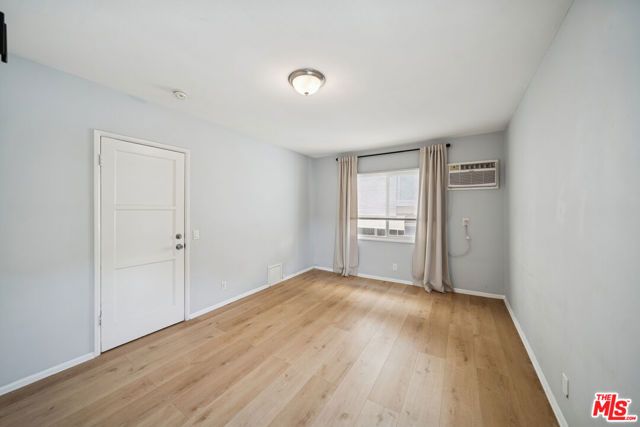 1270 N Havenhurst Drive 12, West Hollywood, CA 90046