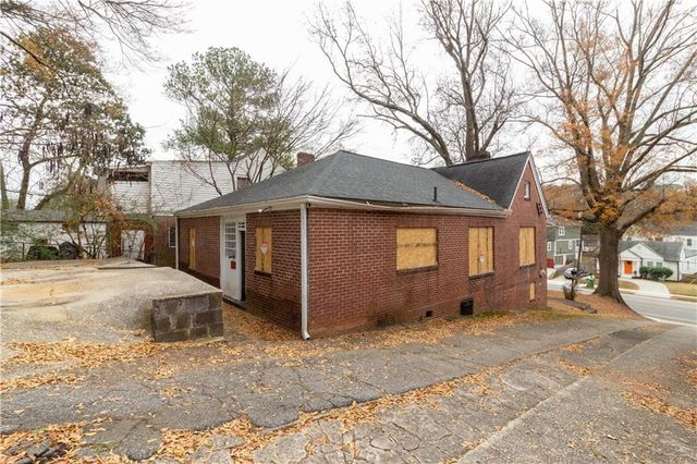 1207 M L King Jr SW Drive, Atlanta, GA 30314