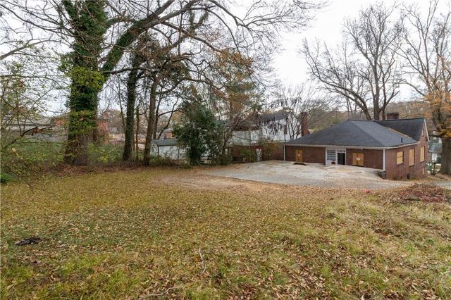 1207 M L King Jr SW Drive, Atlanta, GA 30314