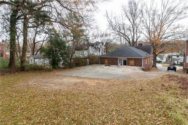 1207 M L King Jr SW Drive, Atlanta, GA 30314