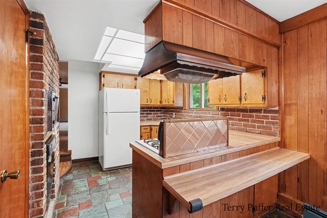 2325 Judson Road, Spring Lake, MI 49456