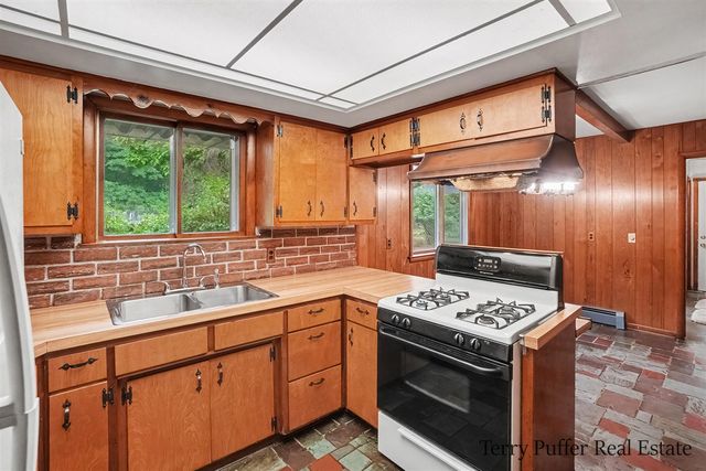 2325 Judson Road, Spring Lake, MI 49456