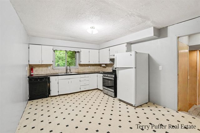 2325 Judson Road, Spring Lake, MI 49456
