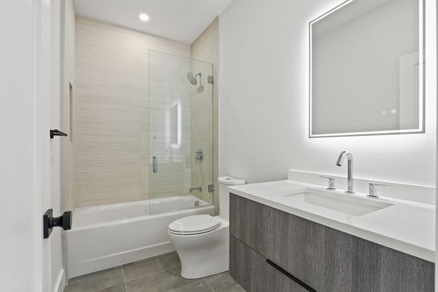 70 Washington St, Newton, MA 02458