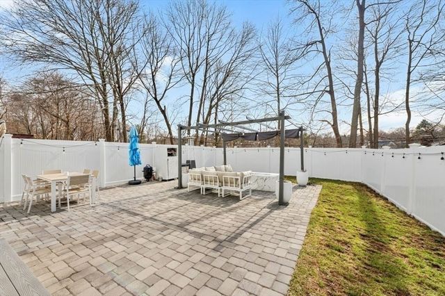 70 Washington St, Newton, MA 02458