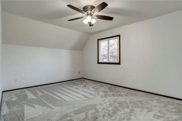 3220 Creekwood Drive, Lawrence, KS 66049