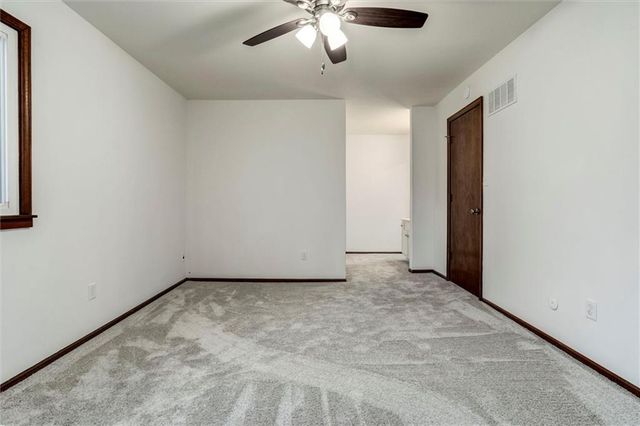 3220 Creekwood Drive, Lawrence, KS 66049