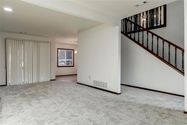 3220 Creekwood Drive, Lawrence, KS 66049