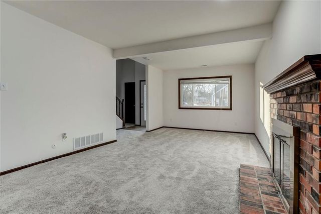 3220 Creekwood Drive, Lawrence, KS 66049