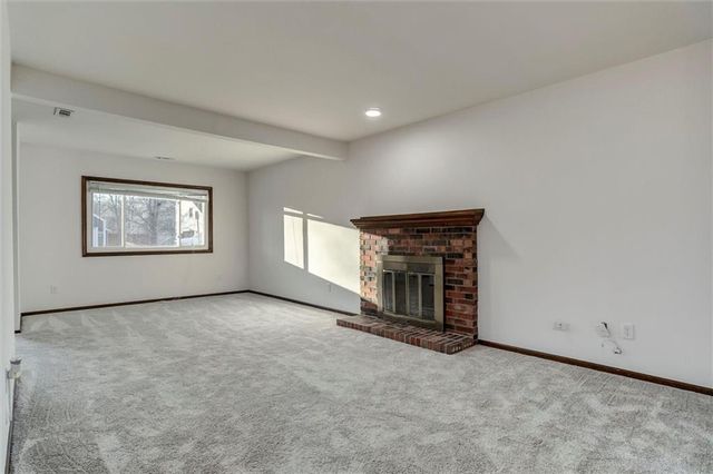 3220 Creekwood Drive, Lawrence, KS 66049