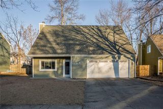 3220 Creekwood Drive, Lawrence, KS 66049