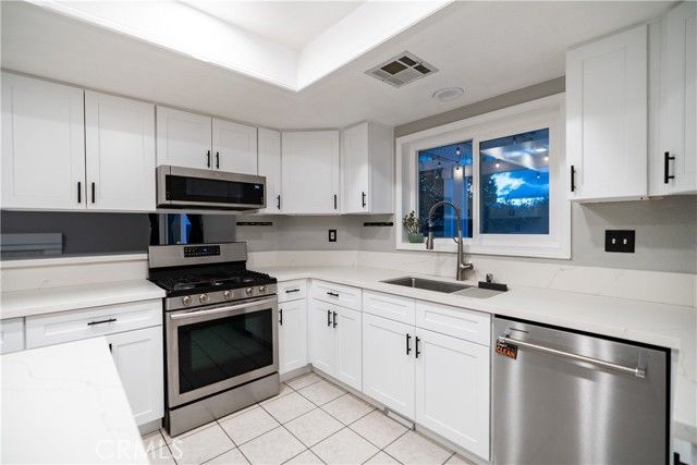 3549 Silver Spur Court, Rosamond, CA 93560