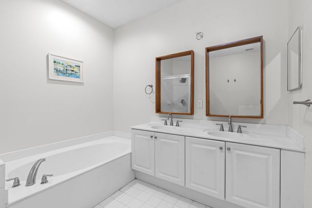 1020 E LONGPORT Circle 6B, Delray Beach, FL 33444