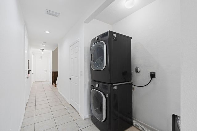 1020 E LONGPORT Circle 6B, Delray Beach, FL 33444