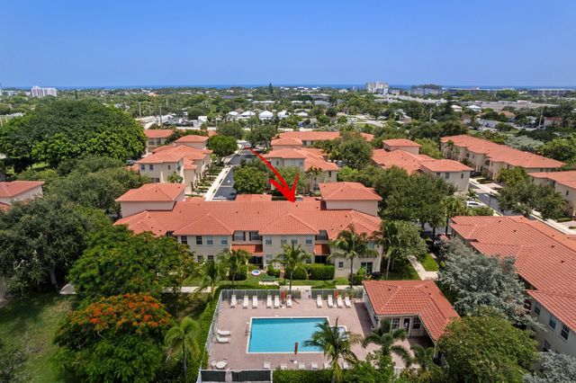 1020 E LONGPORT Circle 6B, Delray Beach, FL 33444