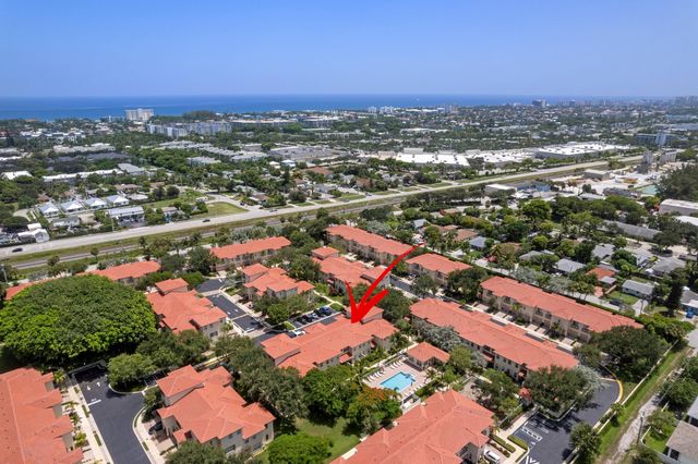 1020 E LONGPORT Circle 6B, Delray Beach, FL 33444
