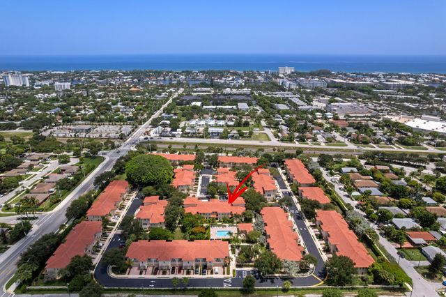 1020 E LONGPORT Circle 6B, Delray Beach, FL 33444