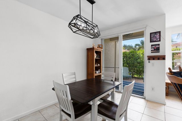 1020 E LONGPORT Circle 6B, Delray Beach, FL 33444