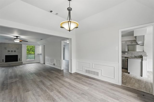 829 Hunters Creek Drive, Desoto, TX 75115