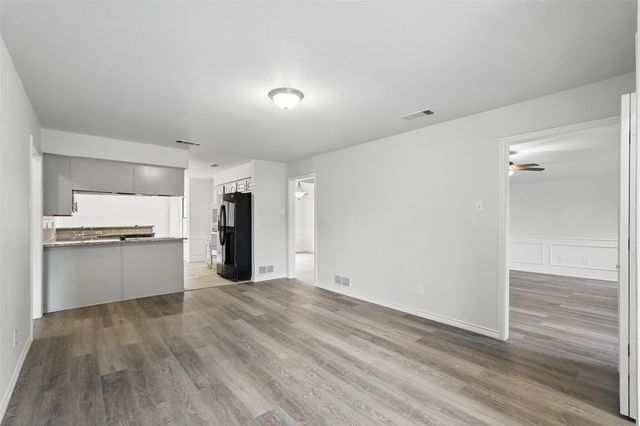 829 Hunters Creek Drive, Desoto, TX 75115