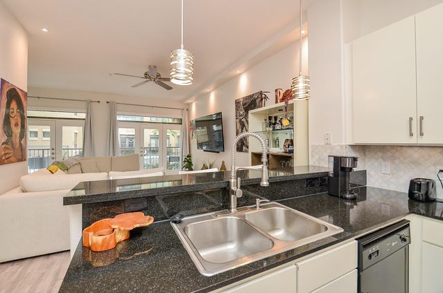 1901 Post Oak Boulevard 1501, Houston, TX 77056