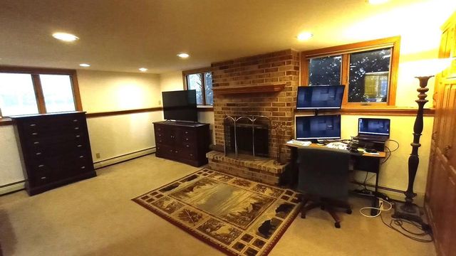 2012 Creek Ridge DRIVE, Racine, WI 53402