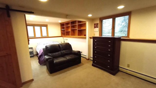 2012 Creek Ridge DRIVE, Racine, WI 53402
