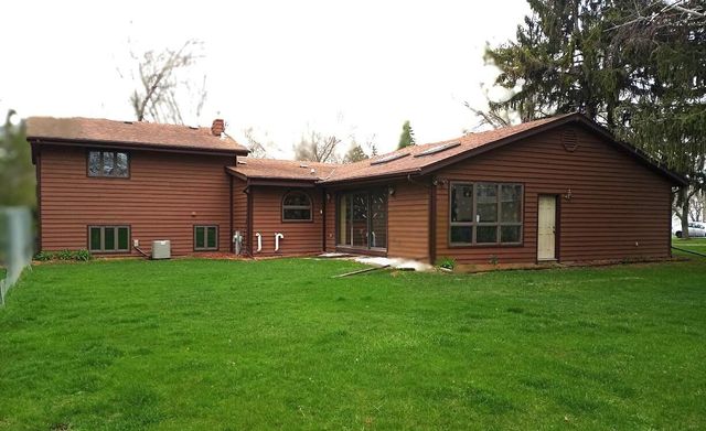 2012 Creek Ridge DRIVE, Racine, WI 53402