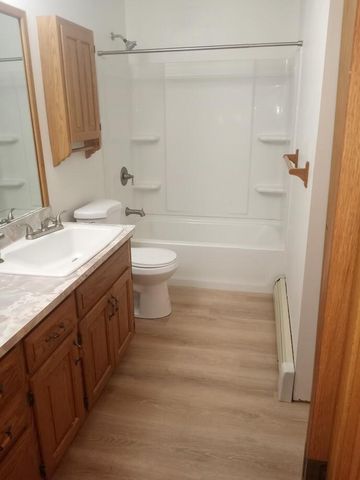 2012 Creek Ridge DRIVE, Racine, WI 53402