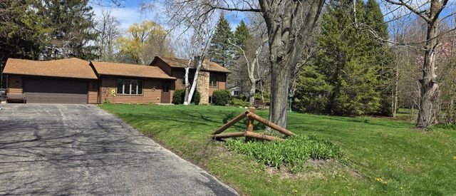 2012 Creek Ridge DRIVE, Racine, WI 53402