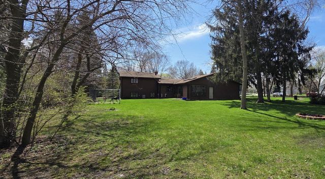 2012 Creek Ridge DRIVE, Racine, WI 53402