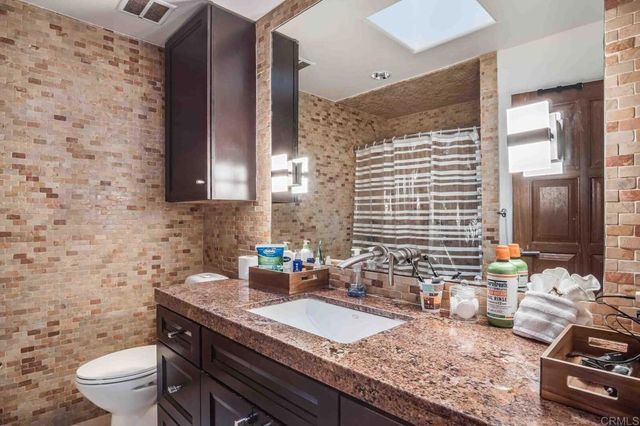 646 E Solana Circle, Solana Beach, CA 92075