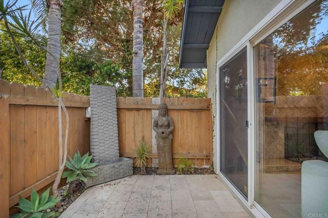 646 E Solana Circle, Solana Beach, CA 92075