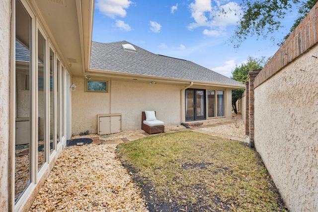 12 Valencia Circle, Myrtle Beach, SC 29572