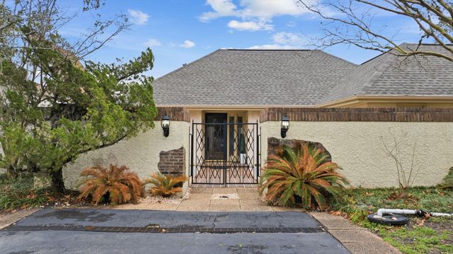 12 Valencia Circle, Myrtle Beach, SC 29572