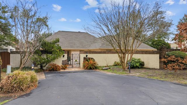 12 Valencia Circle, Myrtle Beach, SC 29572