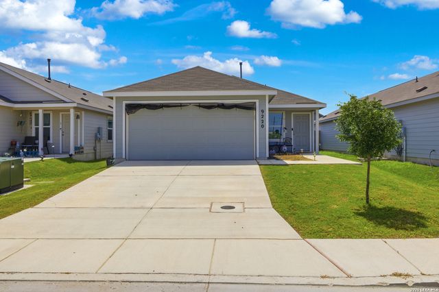 9220 James Bowie, Seguin, TX 78155